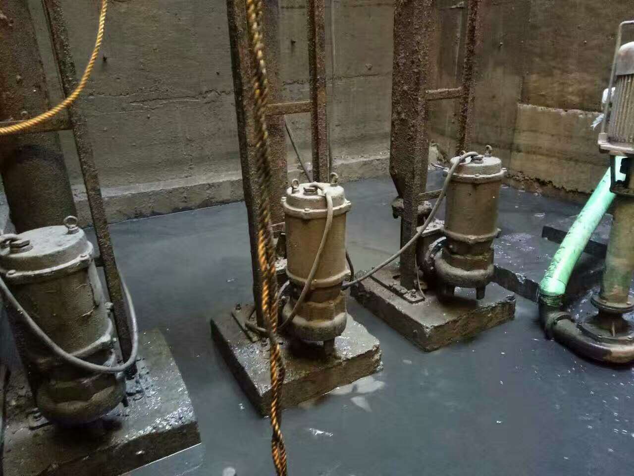 兴宁污水池清理